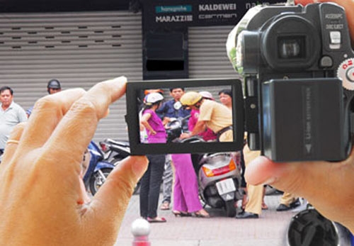 ghi h&igrave;nh CSGT