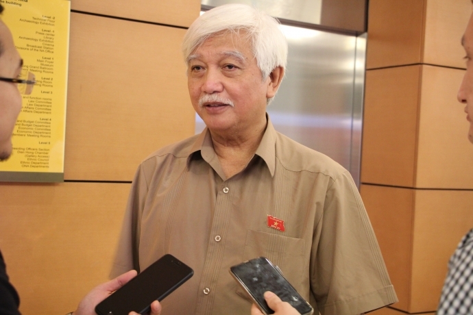 ĐBQH Dương Trung quốc