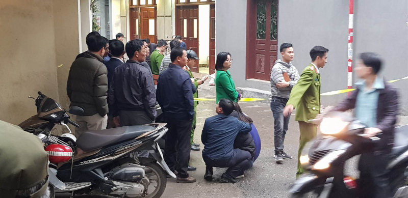 người th&acirc;n đến hiện trường