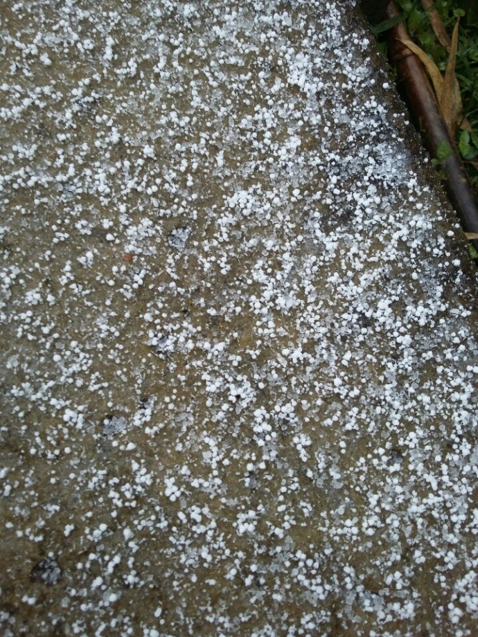 Thanh-H&oacute;a-Xuất-hiện-băng-tuyết.jpg2