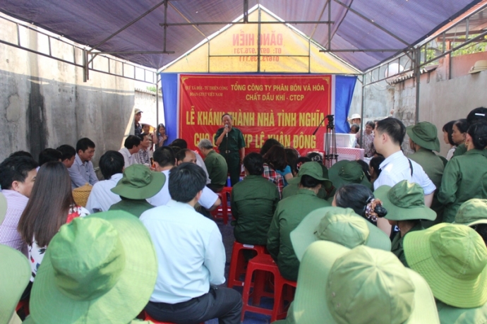 C&ocirc;ng- đo&agrave;n- GTVT- Việt- Nam - phối- hợp- trao- nh&agrave;