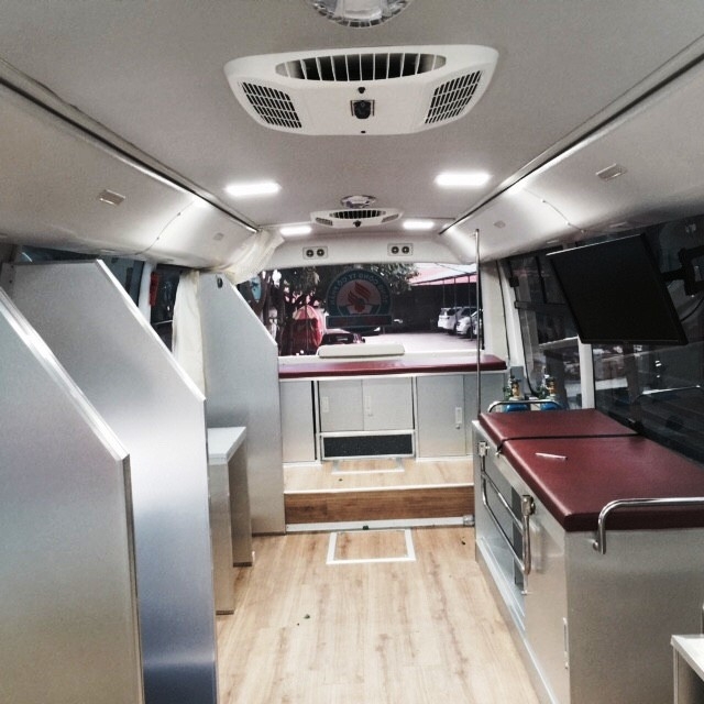 Lần- đầu- tiên- ở- Thanh- Hóa- có- xe- khá-m bện-h