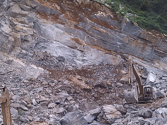 Sập- mỏ- đ&aacute;- 2- người -thương- vong.jpg2