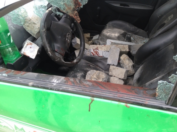 Thuê -taxi- đi- đánh- nhau- thì- bị- đánh- lại- nh