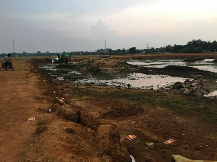 Tắm- ở- hố- nước- s&acirc;u- hai- học- sinh- lớp- 6- bị-