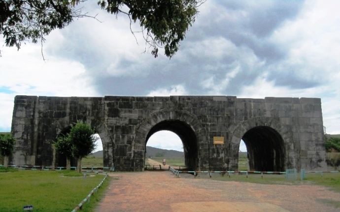 miễn- ph&iacute;-tham-quan-th&agrave;nh-nh&agrave;-hồ