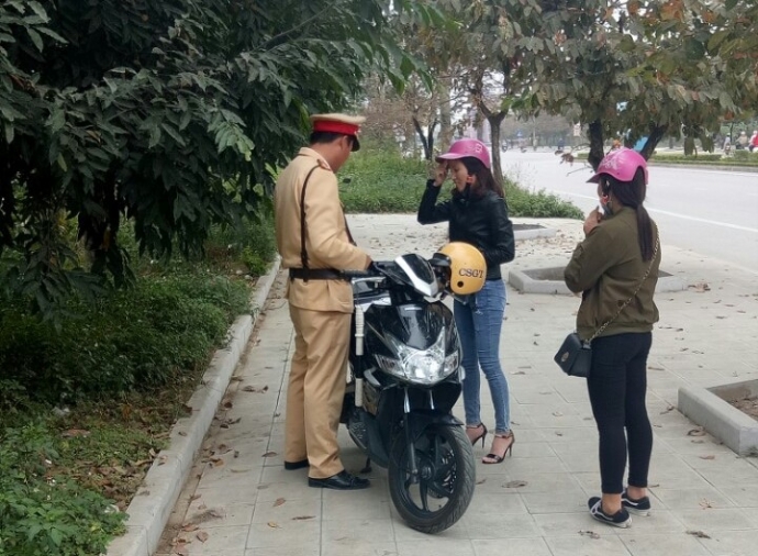 Kiểm -so&aacute;-t v&agrave;- đảm- bảo- giao- th&ocirc;ng- trong- dịp-