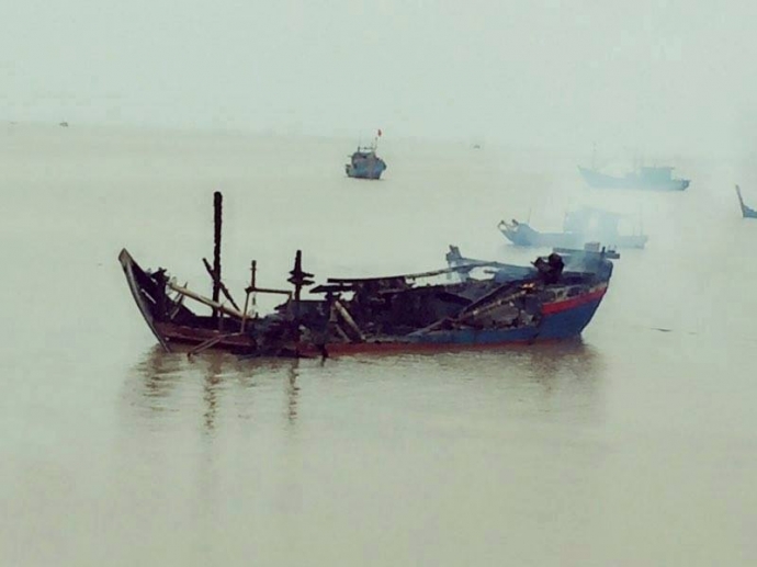 3 -t&agrave;u- c&aacute; -của- ngư -d&acirc;n- Thanh- H&oacute;-a bị- thi&ecirc;u -