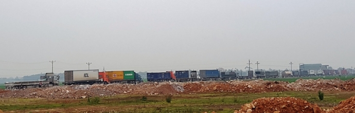 Video- hiện- trường- xe- kh&aacute;ch- v&agrave;- xe- Container-