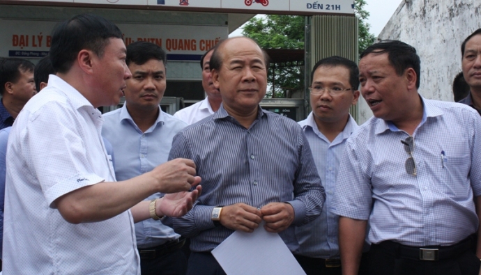Thứ-trưởng-nguyễn-văn-c&ocirc;ng-l&agrave;m-việc-tại-ninh-binhg