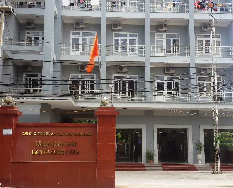 Trạm- cảnh -b&aacute;o- b&atilde;o- v&agrave;- s&oacute;ng -thần -đầu- tư- tiề