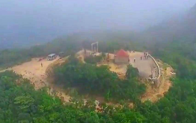 28536849_1793400500684388_1351107780_n