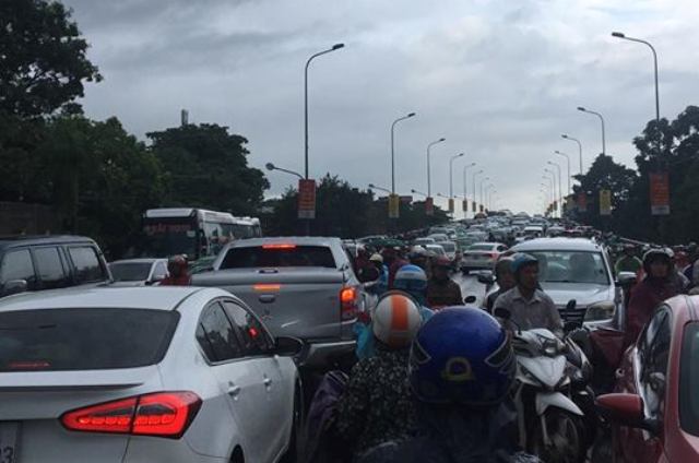 44701919_350176842403504_1512863416396546048_n