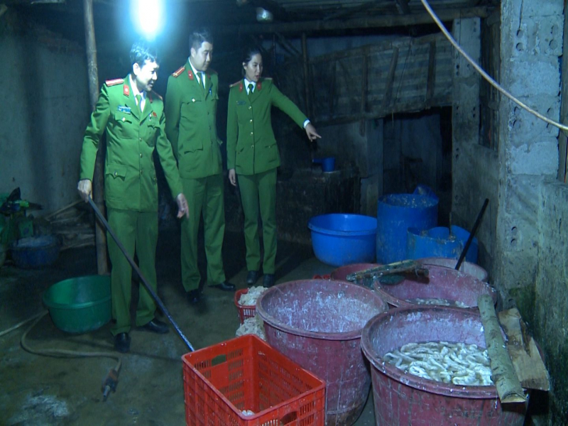 2018122720594794126527