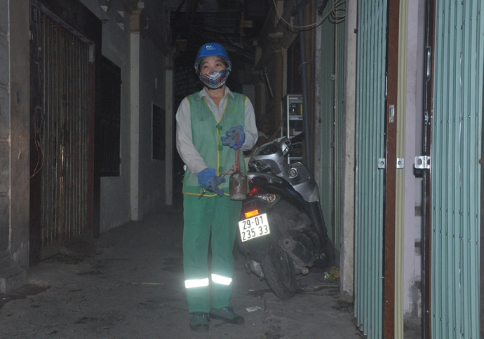 2  Tiếng kẻng leng keng th&acirc;n thuộc b&aacute;o hiệu giờ đổ