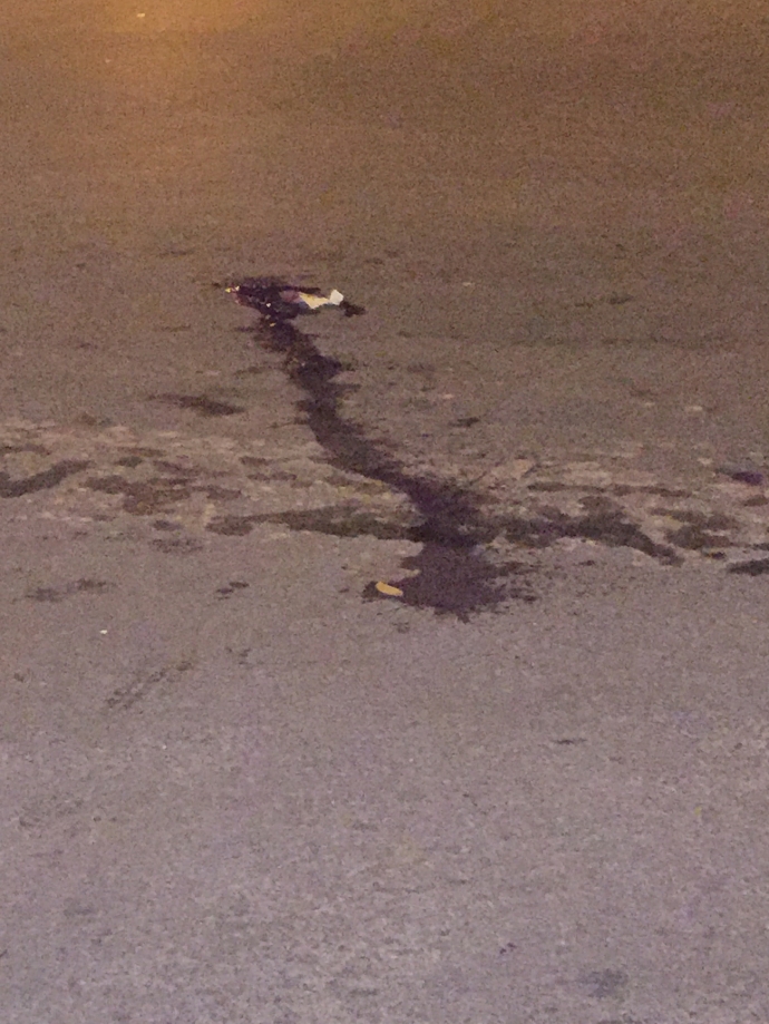 3 V&eacute;t m&aacute;u tại hiện trường