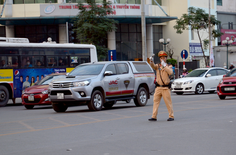 L&ecirc; Văn Lương (3)