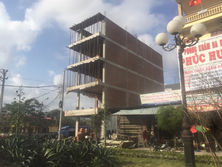 27153308_319614755196136_799306838_n