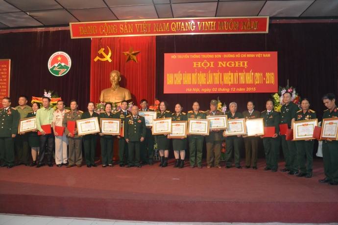 Hoi-truyen-thong-truong-son-tong-ket-nhiem-ky-2011