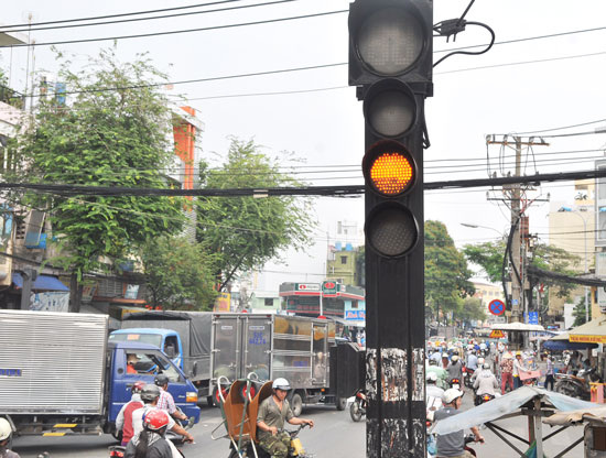 146873382341867-tin-hieu-giao-thong