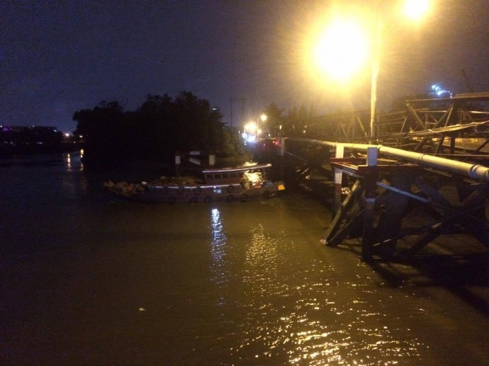 x&agrave; lan t&ocirc;ng cầu