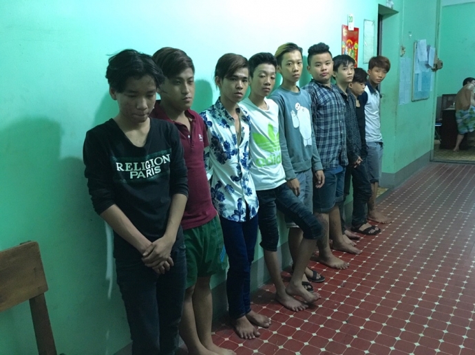 nh&oacute;m nghi can cướp giật B&igrave;nh Thạnh