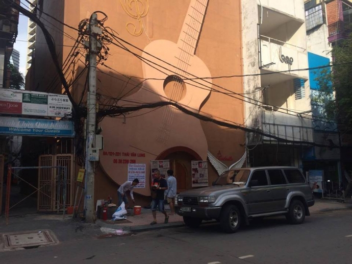 nh&agrave; h&agrave;ng nơi &ocirc;ng David v&agrave;o ăn tối