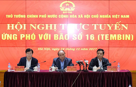 hop-phong-chong-bao 16