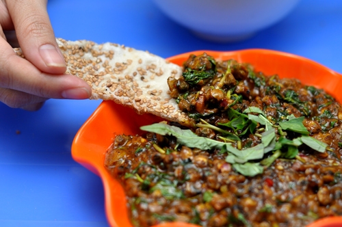 B&aacute;nh đa x&uacute;c hến