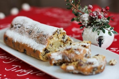 B&aacute;nh mỳ ngọt Stollen