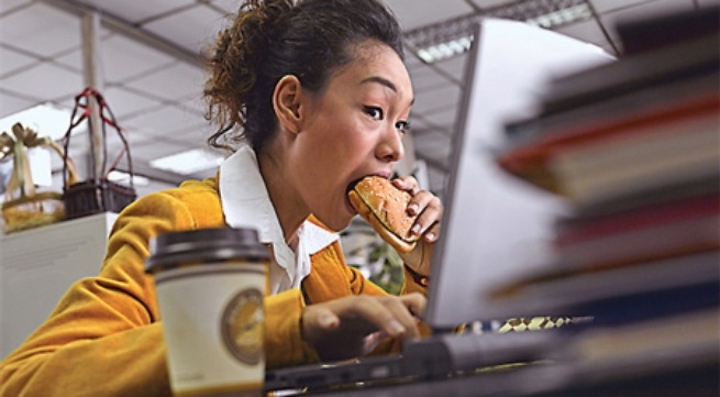 ruoc-hoa-vi-nhai-khong-ky-khi-an-1