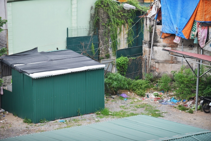 dung lan trai trong ben xe Luong Yen