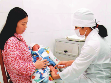 ti&ecirc;m vắc xin cho trẻ