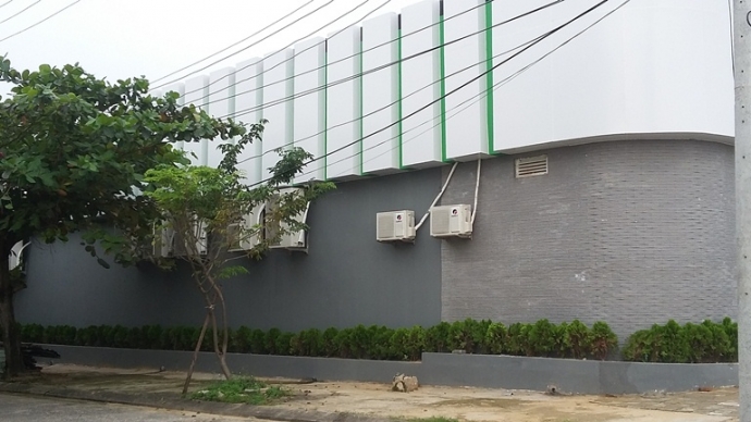 showroom-chi-ban-cho-khach-trung-quoc-vi-khach-le-