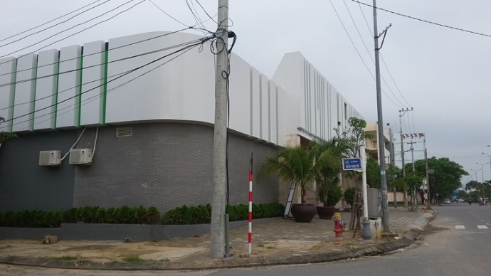showroom-chi-ban-cho-khach-trung-quoc-vi-khach-le-