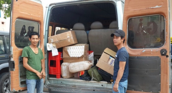 hon-1200-goi-thuoc-la-lau-di-xe-khach-vao-binh-din