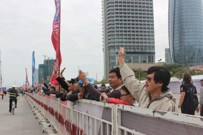 doi-clipper-da-nang-viet-nam-ve-den-thanh-pho-ben-