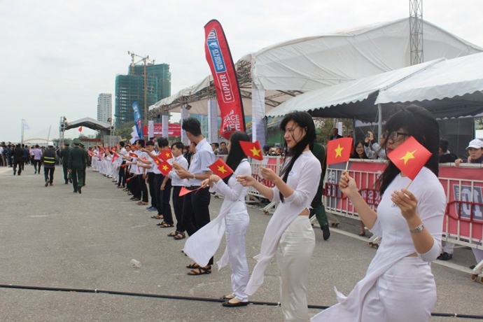 doi-clipper-da-nang-viet-nam-ve-den-thanh-pho-ben-