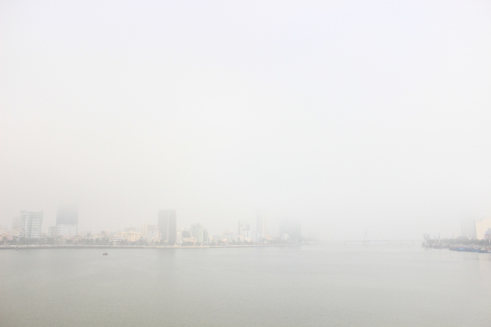 anh-pho-phuong-da-nang-an-hien-trong-suong-mu-day-