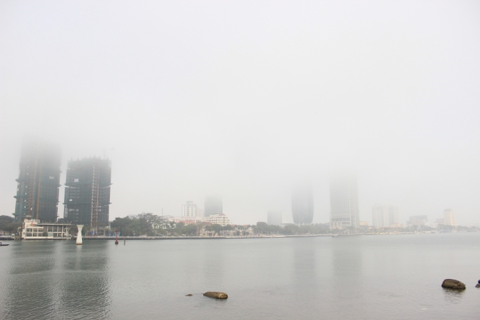 anh-pho-phuong-da-nang-an-hien-trong-suong-mu-day-