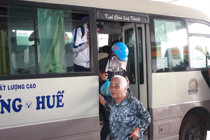 ngam-mo-hinh-ben-xe-dien-tu-kieu-mau-tai-Da-Nang7.