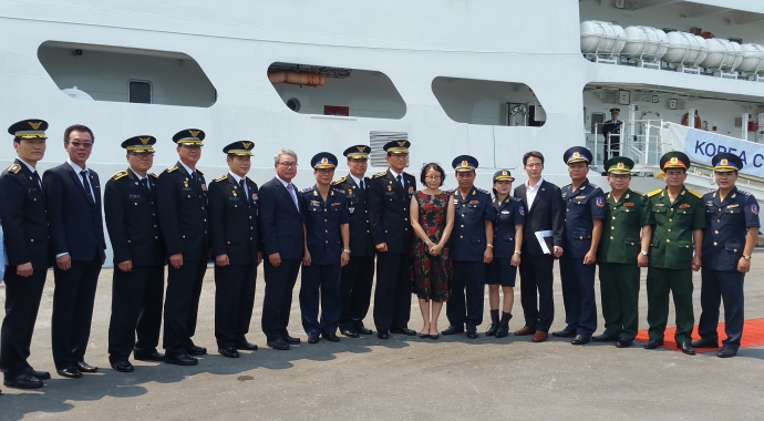 tau-huan-luyen-badaro-han-quoc-tham-huu-nghi-da-na