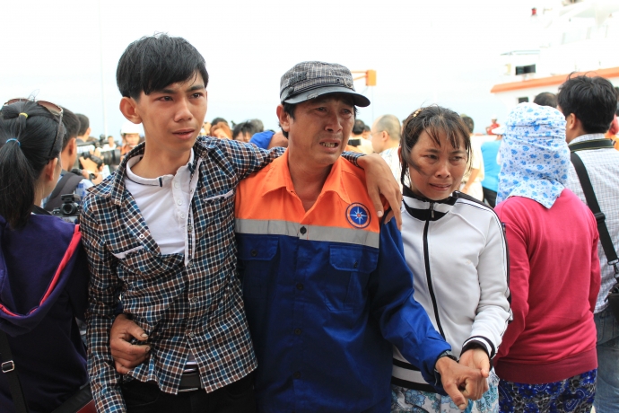 anh-dam-nuoc-mat-ngay-gap-nguoi-than-cua-34-ngu-da