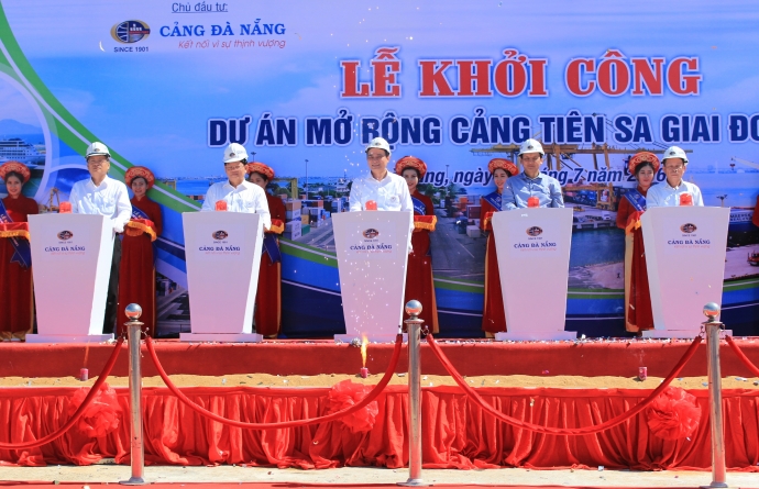 khoi-cong-du-an-mo-rong-cang-tien-sa-giai-doan-23.