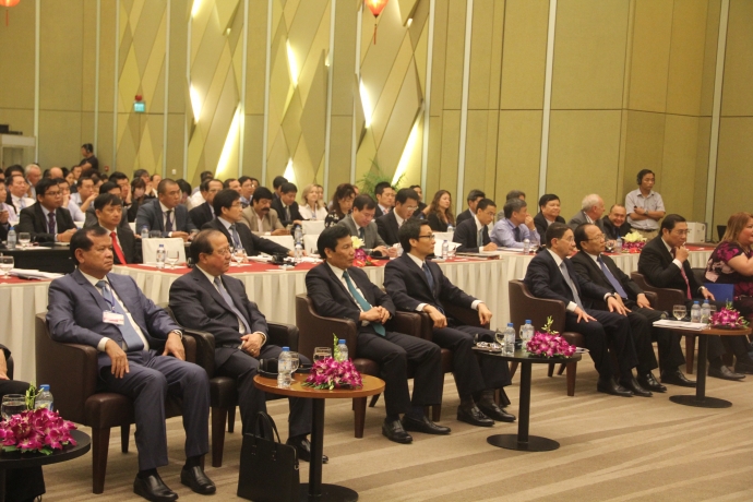 ptt-vu-duc-dam-du-lich-the-thao-giup-con-nguoi-gan