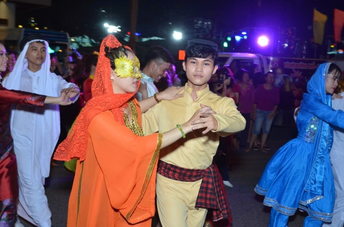 hang-nghin-nguoi-dan-hoa-minh-cung-vu-hoi-duong-ph