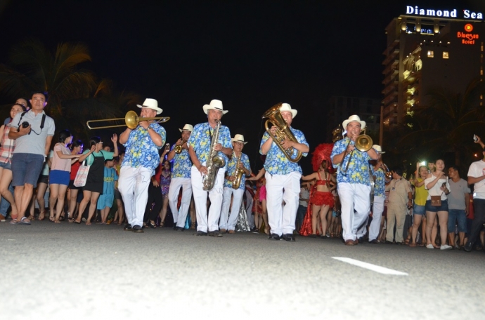 hang-nghin-nguoi-dan-hoa-minh-cung-vu-hoi-duong-ph