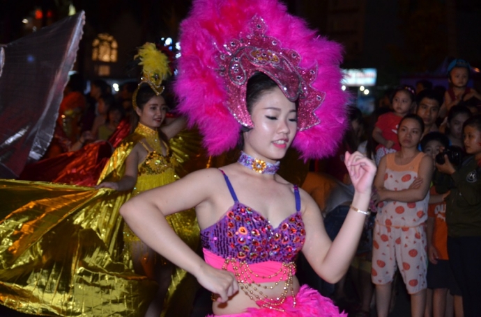 hang-nghin-nguoi-dan-hoa-minh-cung-vu-hoi-duong-ph