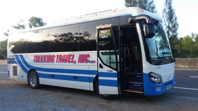 xe tr&aacute; h&igrave;nh3