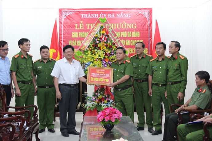thưởng nóng